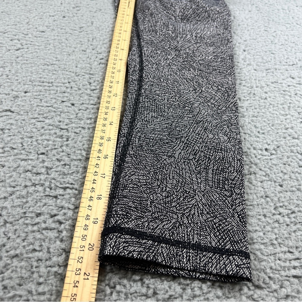 Lululemon Wunder Under High Rise Crop Leggings Womens Size 8 Geometic Pattern - Picture 5 of 5
